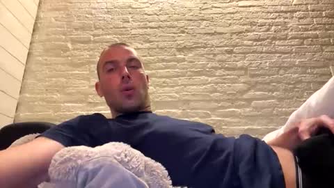 Snapshot of rotteei1 chatting on 11/07/25, 05:24 rotteei1 online show from 11/07/25, 05:24