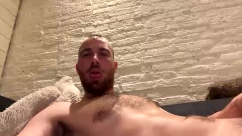 Snapshot of rotteei1 chatting on 11/20/25, 09:25 rotteei1 online show from 11/20/25, 09:25