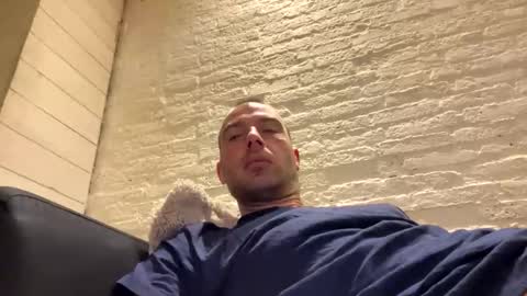 Snapshot of rotteei1 chatting on 11/28/25, 05:32 rotteei1 online show from 11/28/25, 05:32