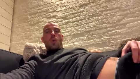 Snapshot of rotteei1 chatting on 12/02/25, 07:09 rotteei1 online show from 12/02/25, 07:09