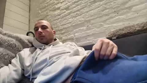 Snapshot of rotteei1 chatting on 03/10/26, 09:09 rotteei1 online show from 03/10/26, 09:09