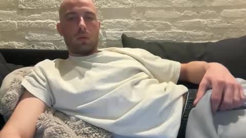 Snapshot of rotteei1 chatting on 04/06/26, 03:57 rotteei1 online show from 04/06/26, 03:57