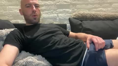 Snapshot of rotteei1 chatting on 04/20/26, 03:42 rotteei1 online show from 04/20/26, 03:42