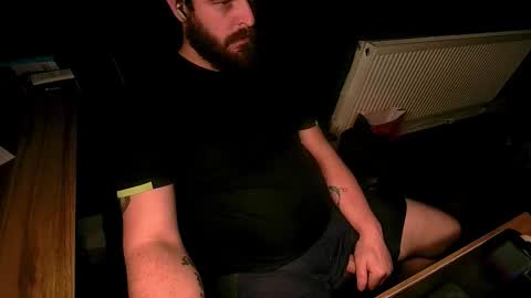 Snapshot of roughwonder chatting on 10/13/25, 06:13 Luke online show from 10/13/25, 06:13