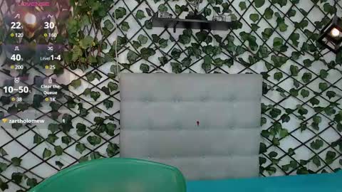 Snapshot of rous_55 chatting on 02/21/25, 04:40 Rous online show from 02/21/25, 04:40