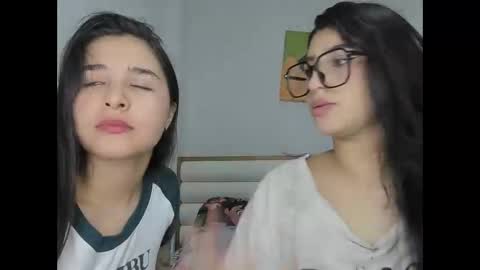 rous_and_sweet09 online show from 05/18/26, 02:51