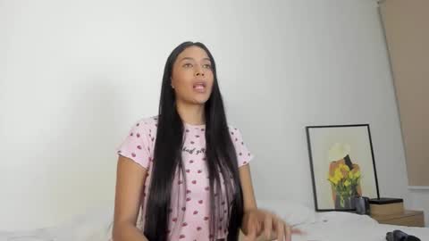 Snapshot of rouse_46 chatting on 12/01/25, 10:59 Rouse online show from 12/01/25, 10:59