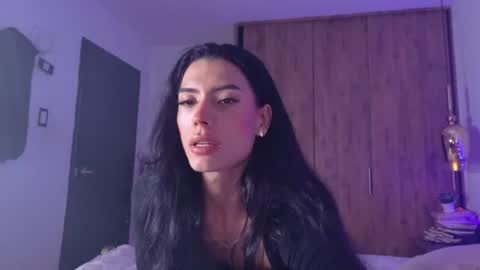 Snapshot of rouse_leon chatting on 06/28/26, 12:11 Rouse leon online show from 06/28/26, 12:11