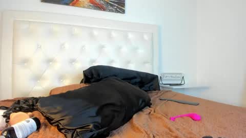 Snapshot of rouse_sexy_hotxx77 chatting on 04/18/26, 07:58 rouse_sexy_hotxx77 online show from 04/18/26, 07:58
