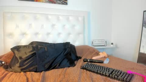Snapshot of rouse_sexy_hotxx77 chatting on 04/24/26, 05:15 rouse_sexy_hotxx77 online show from 04/24/26, 05:15
