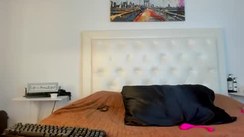 Snapshot of rouse_sexy_hotxx77 chatting on 06/10/26, 05:56 rouse_sexy_hotxx77 online show from 06/10/26, 05:56