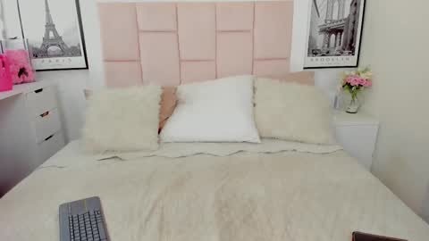 Snapshot of rousefox1 chatting on 09/10/25, 09:20 Valeria online show from 09/10/25, 09:20