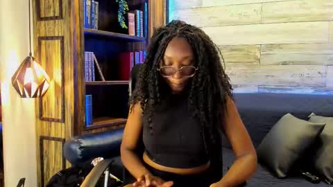 rouselux online show from 02/23/26, 08:06