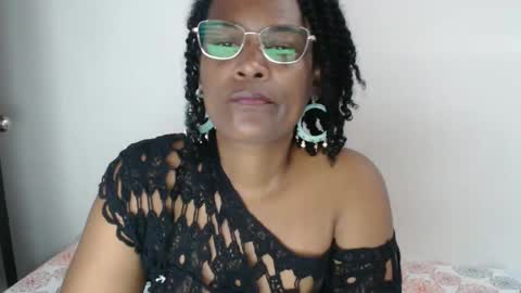 luxa online show from 01/26/25, 01:25