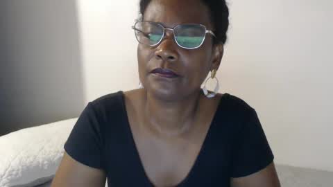 luxa online show from 02/14/25, 02:50