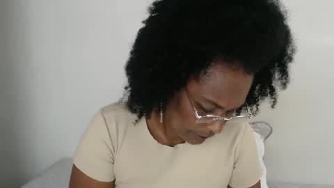 luxa online show from 02/21/25, 09:11