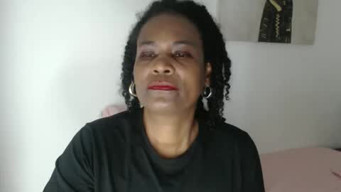 luxa online show from 04/18/26, 01:37