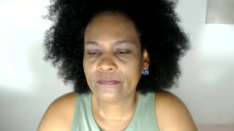Snapshot of roushlove chatting on 06/24/26, 10:14 luxa online show from 06/24/26, 10:14
