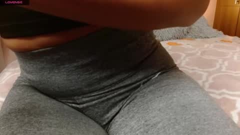 Snapshot of rouss_henao chatting on 02/09/25, 02:38 Rouss marie henao online show from 02/09/25, 02:38