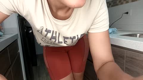 Snapshot of rouss_henao chatting on 03/04/25, 12:50 Rouss marie henao online show from 03/04/25, 12:50