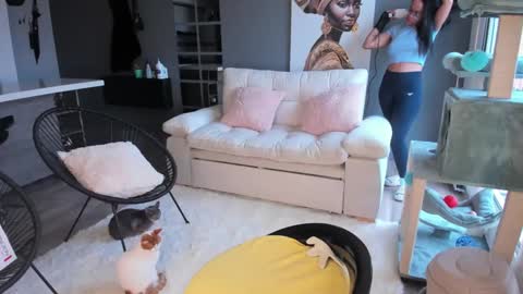 Snapshot of rouss_henao chatting on 09/17/25, 10:22 Rouss marie henao online show from 09/17/25, 10:22