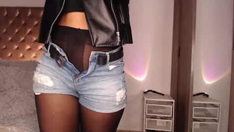 Snapshot of rouss_henao chatting on 10/19/25, 09:32 Rouss marie henao online show from 10/19/25, 09:32