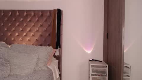 Snapshot of rouss_henao chatting on 10/20/25, 10:32 Rouss marie henao online show from 10/20/25, 10:32