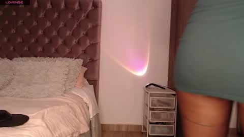 Snapshot of rouss_henao chatting on 11/13/25, 03:00 Rouss marie henao online show from 11/13/25, 03:00