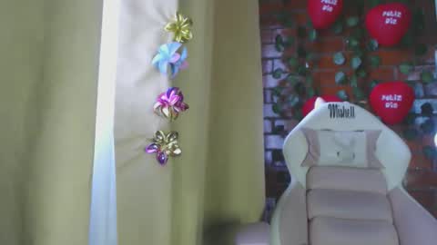 Daniela Ferreira online show from 02/13/26, 12:56