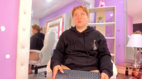 Snapshot of rousse_millers chatting on 03/30/26, 12:28 Rousse online show from 03/30/26, 12:28