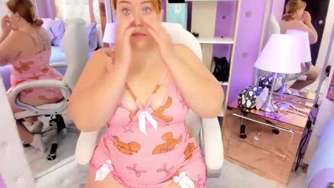 Snapshot of rousse_millers chatting on 04/09/26, 12:10 Rousse online show from 04/09/26, 12:10