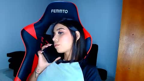 Snapshot of rousse_violet chatting on 03/05/26, 02:07 rousse_violet online show from 03/05/26, 02:07