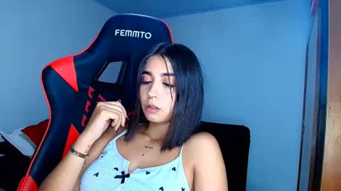 Snapshot of rousse_violet chatting on 04/12/26, 01:10 rousse_violet online show from 04/12/26, 01:10