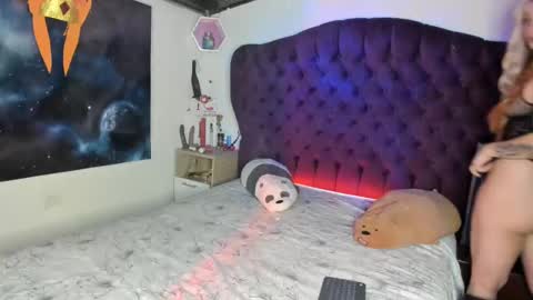 Snapshot of roussew chatting on 01/23/25, 09:07 I am lisa and excited that men masturbate for me online show from 01/23/25, 09:07