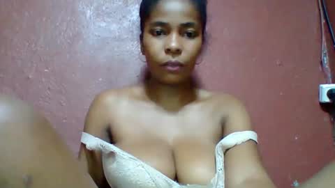 rovaelyah online show from 11/21/25, 07:12