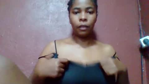 rovaelyah online show from 04/17/26, 02:36