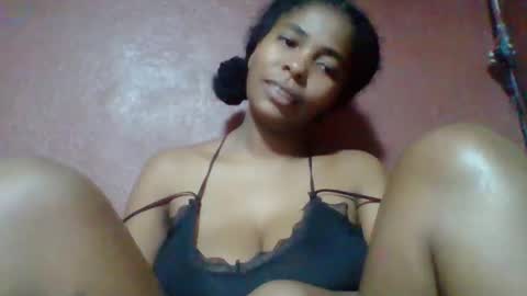 rovaelyah online show from 04/30/26, 03:46