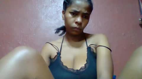 rovaelyah online show from 05/06/26, 02:29