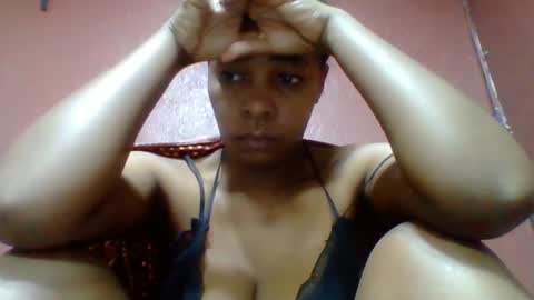 rovaelyah online show from 05/07/26, 02:28