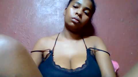 rovaelyah online show from 06/01/26, 04:09