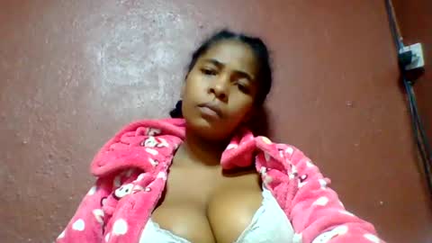 rovaelyah online show from 06/13/26, 01:20