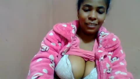 rovaelyah online show from 07/06/26, 05:48
