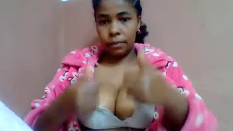 rovaelyah online show from 07/10/26, 08:50
