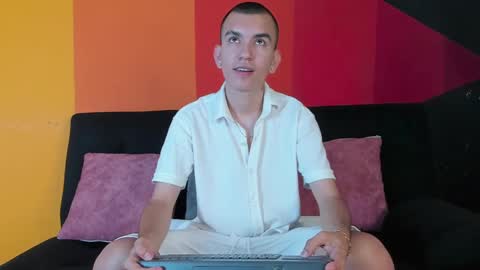 Rowan online show from 09/10/25, 12:16