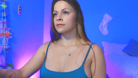 Snapshot of rox_anna chatting on 12/13/24, 10:02 Roxanna online show from 12/13/24, 10:02