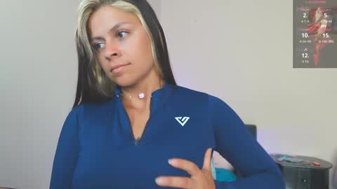 Snapshot of rox_anna chatting on 03/10/25, 06:01 Roxanna online show from 03/10/25, 06:01