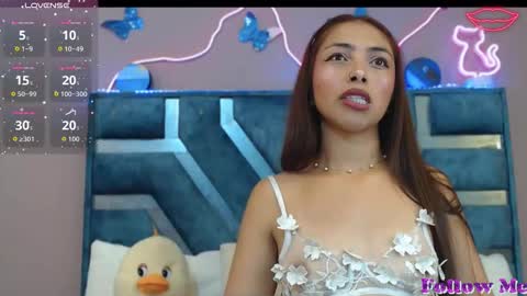 Snapshot of roxan_fox_ chatting on 03/07/26, 04:09 Roxane online show from 03/07/26, 04:09
