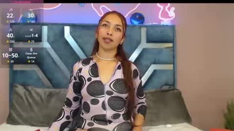 Roxane online show from 04/28/26, 02:49