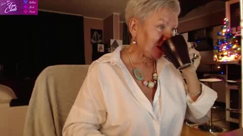 Roxana online show from 12/18/24, 05:42