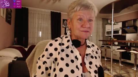 Roxana online show from 12/29/24, 07:43